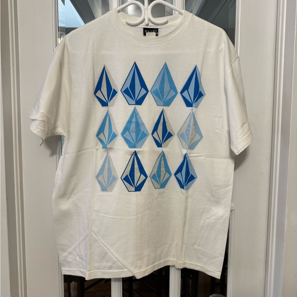 Volcom White T-Shirt - Picture 1 of 4